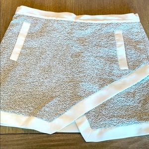 Banana Republic symmetrical texture skirt